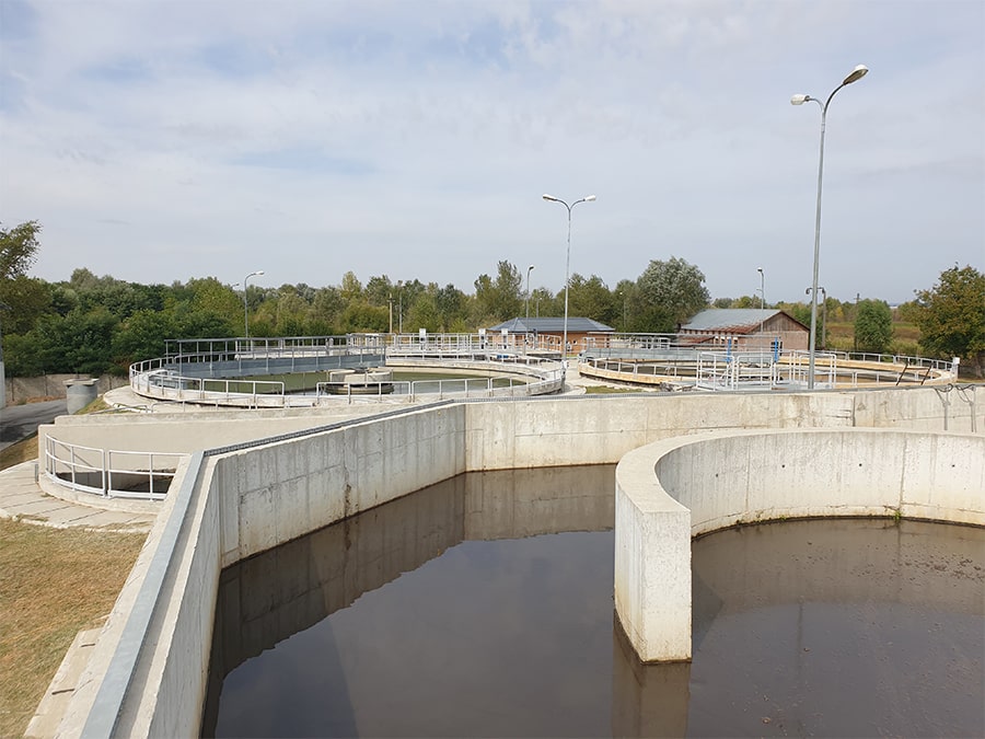 Statie de epurare Gaesti - bazin nitrificare - denitrificare si decantoare secundare
